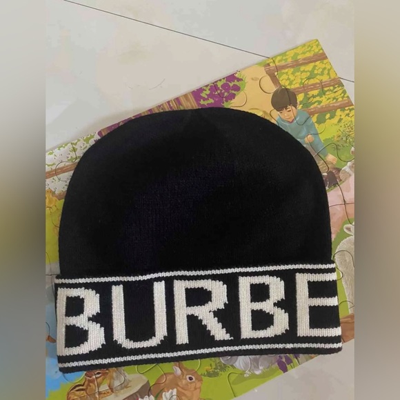 Burberry unisex beanie hat - Picture 8 of 13